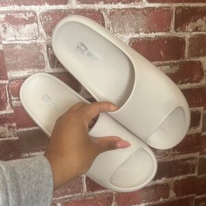 Elegant White Women's Slippers